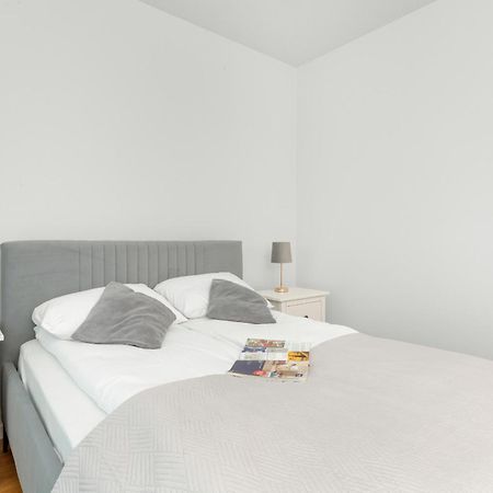 Apartament Na 15 Pietrze Z Widokiem Na Zatoke W Gdyni I Parkingiem By Noclegi Renters Gdynia Esterno foto